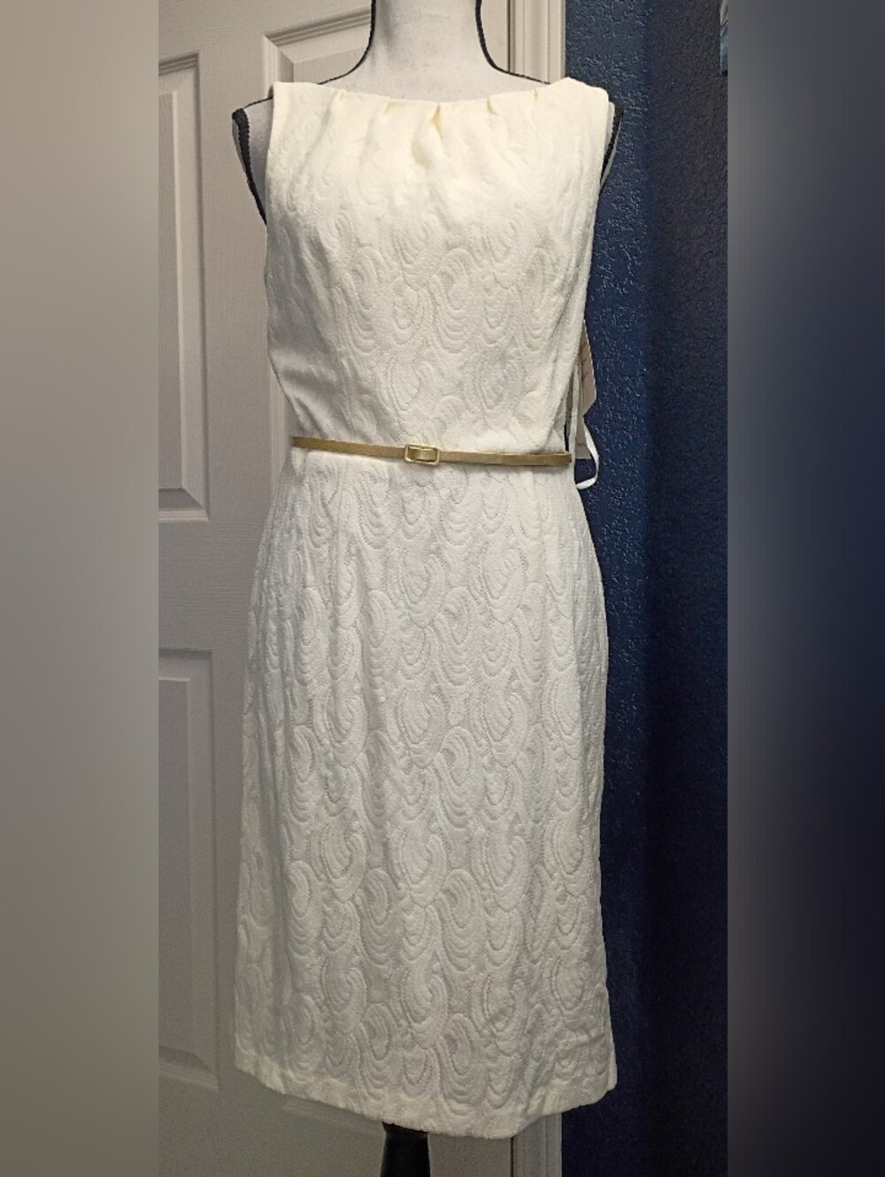 Nine & Co. White Textured Sleeveless Sheath Dress with Gold Belt